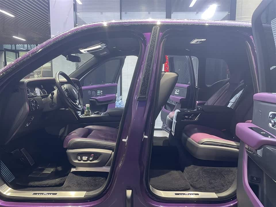 Rolls-Royce Cullinan Rolls-Royce Cullinan