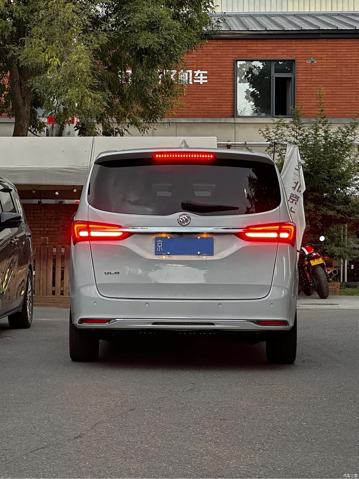 Buick GL8, 2023 8