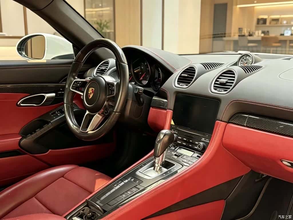 Porsche Cayman, 2020 4