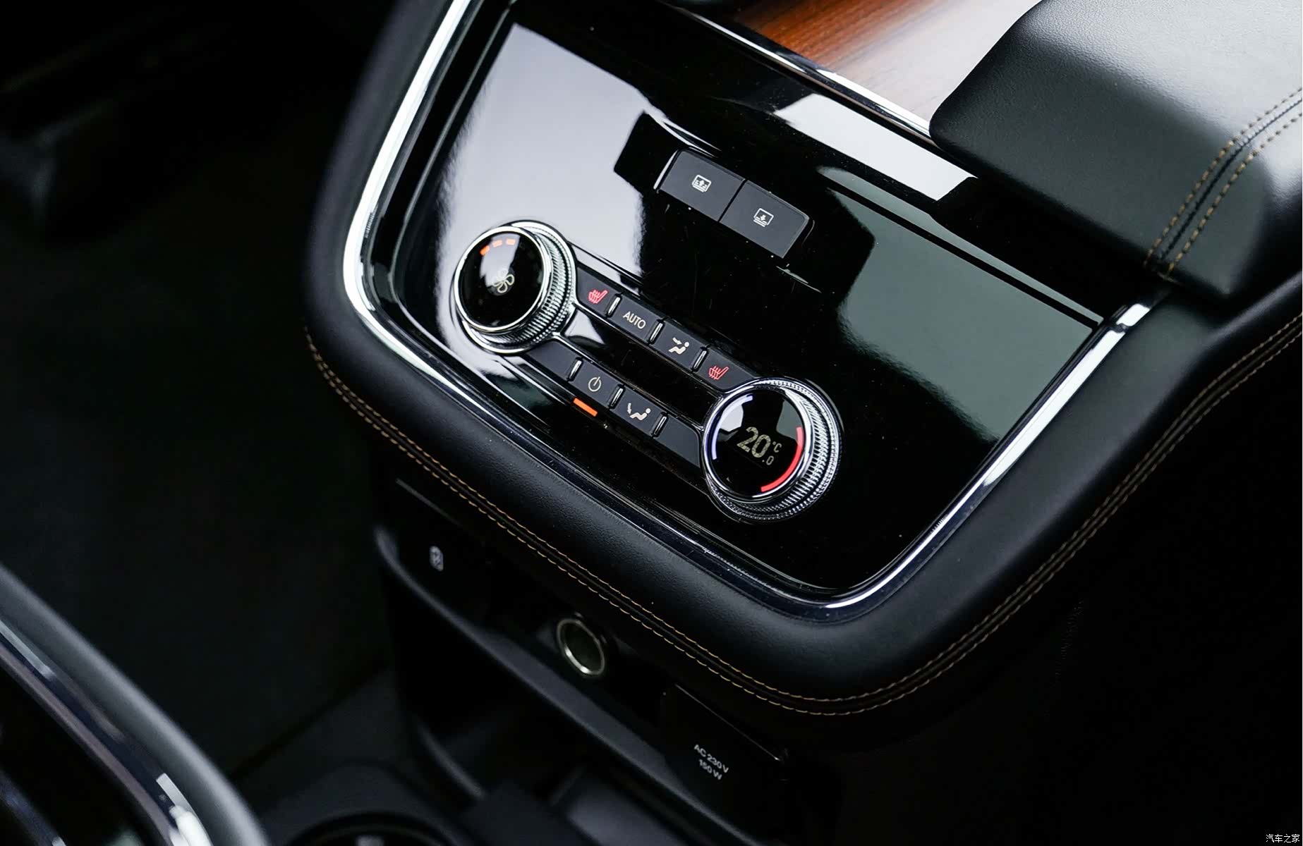 Lincoln Navigator, 2020 25