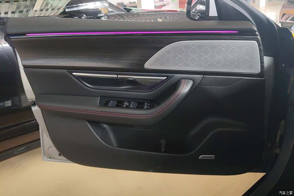 Xpeng P7, 2022 7