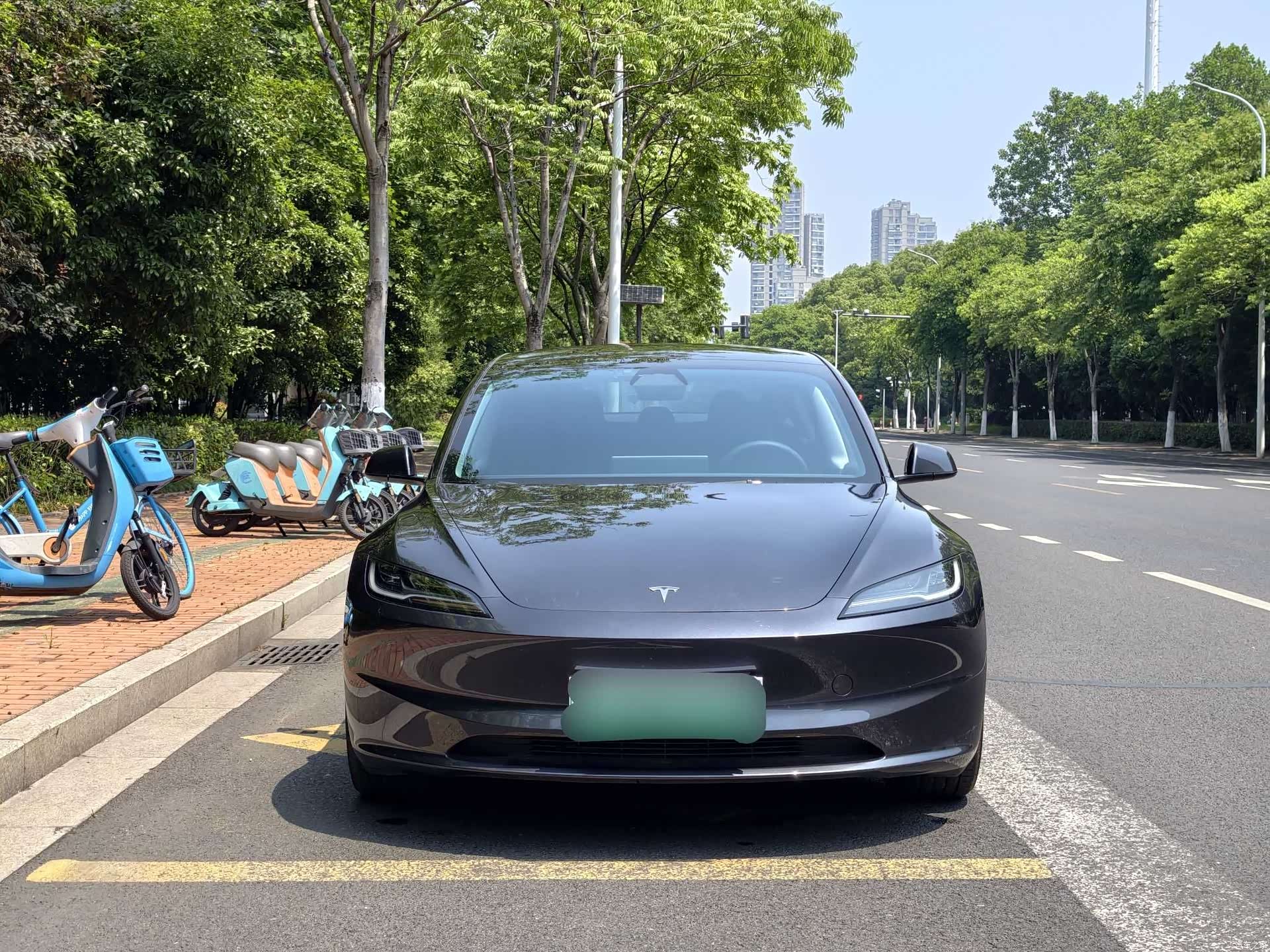 Tesla Model 3, 2025 2
