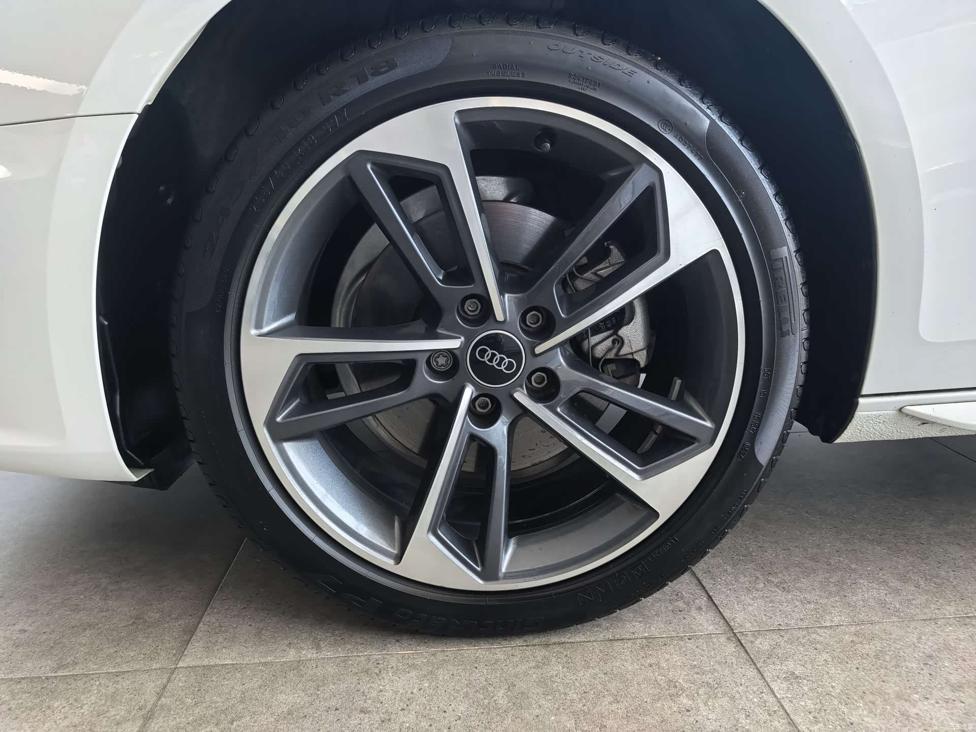 Audi A4L, 2024 3