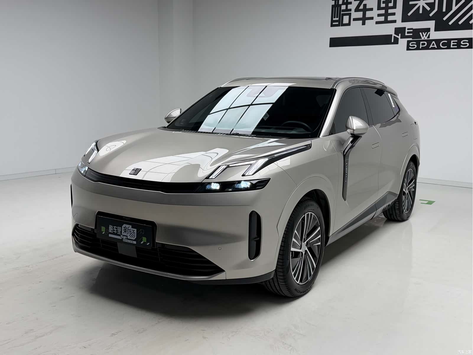 Lynk & Co 02