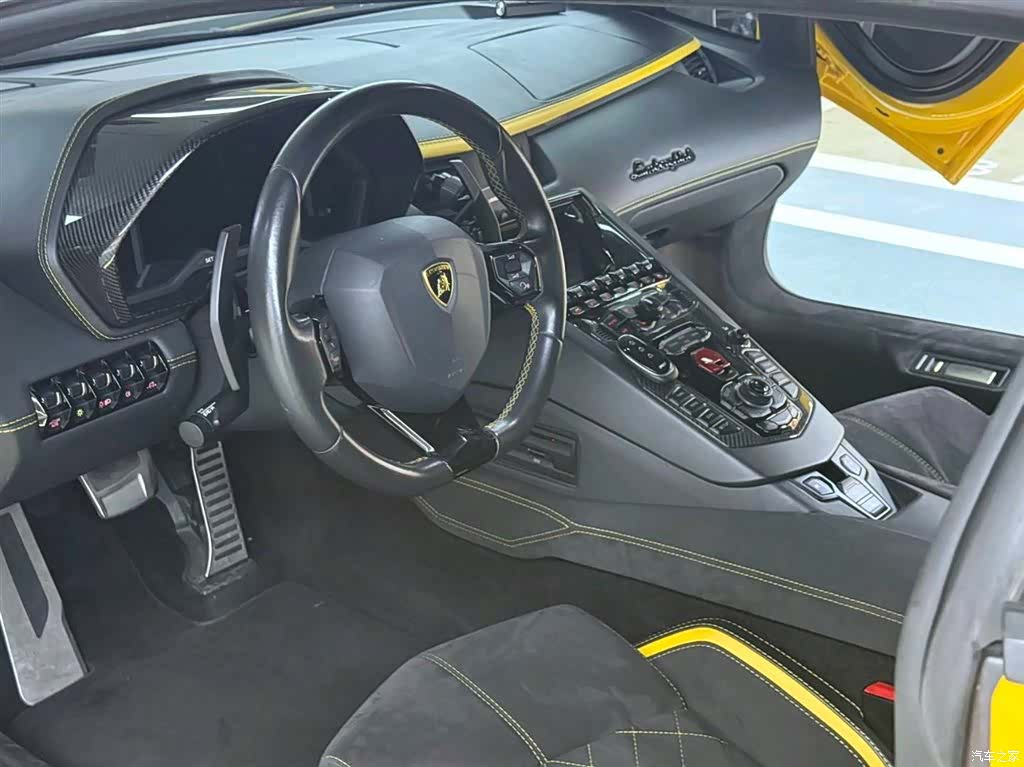 Lamborghini Aventador, 2017 13