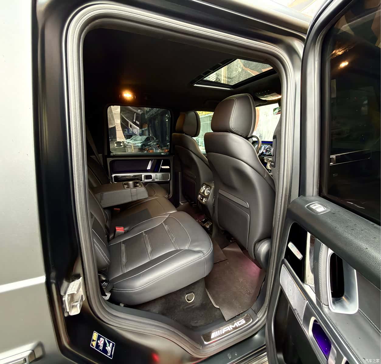 Mercedes-Benz G-Class, 2023 6