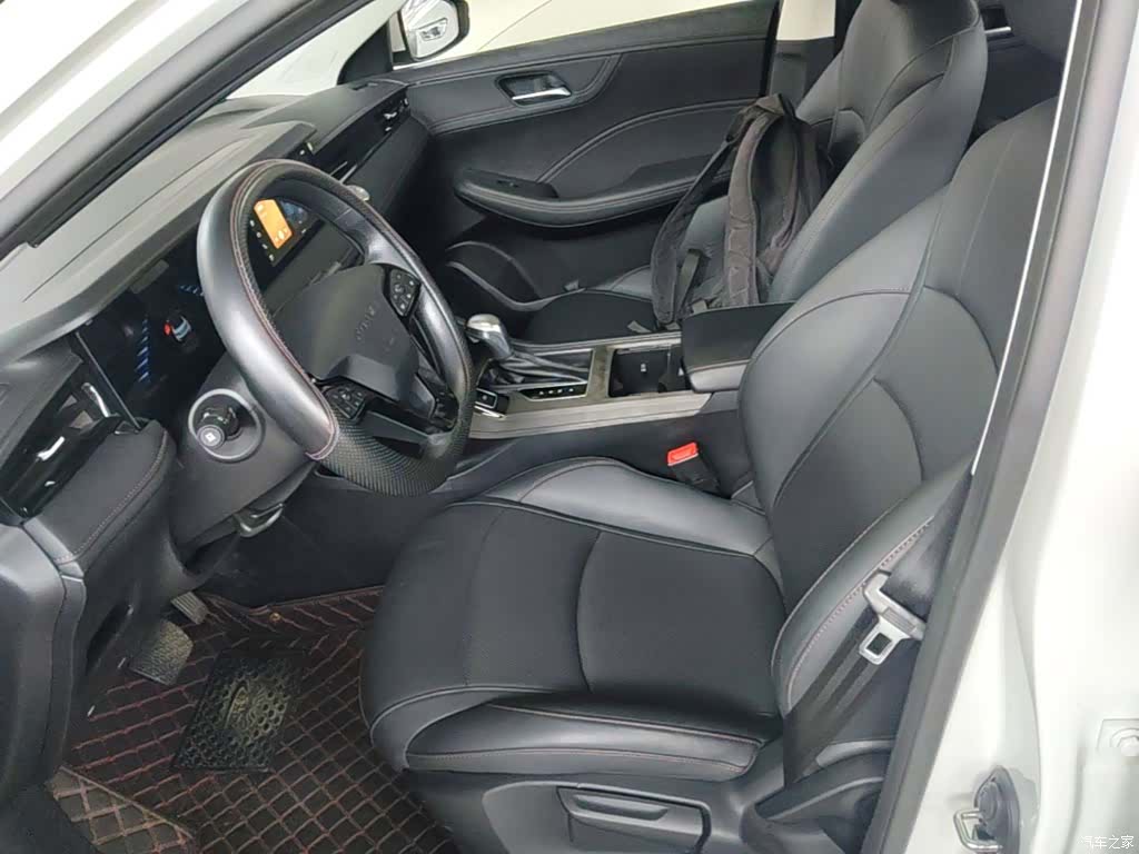 Roewe i5, 2025 15