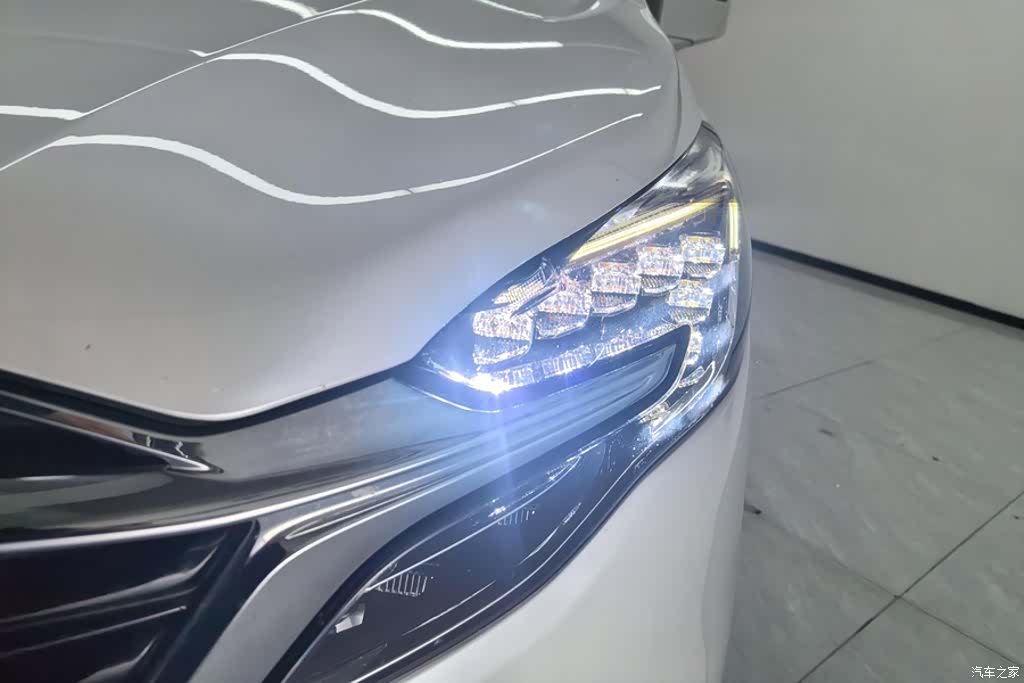 Buick GL8, 2021 все фото