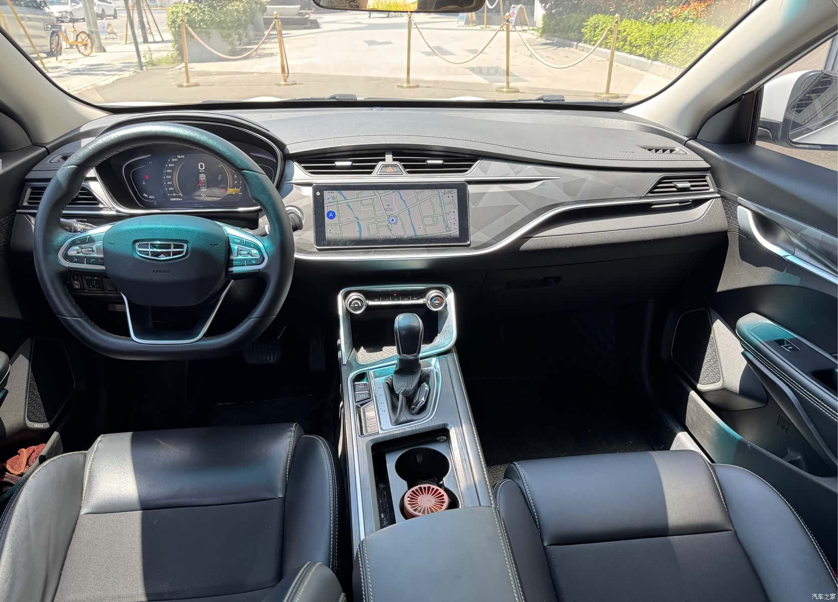 Geely Binray, 2022 6
