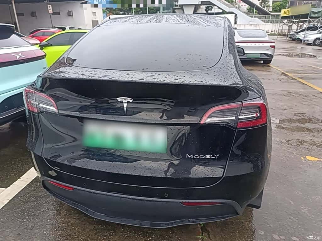 Tesla Model Y, 2023 6