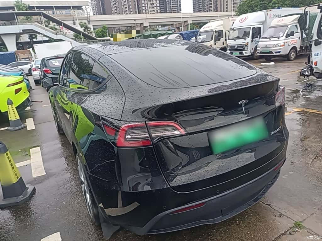 Tesla Model Y, 2023 все фото