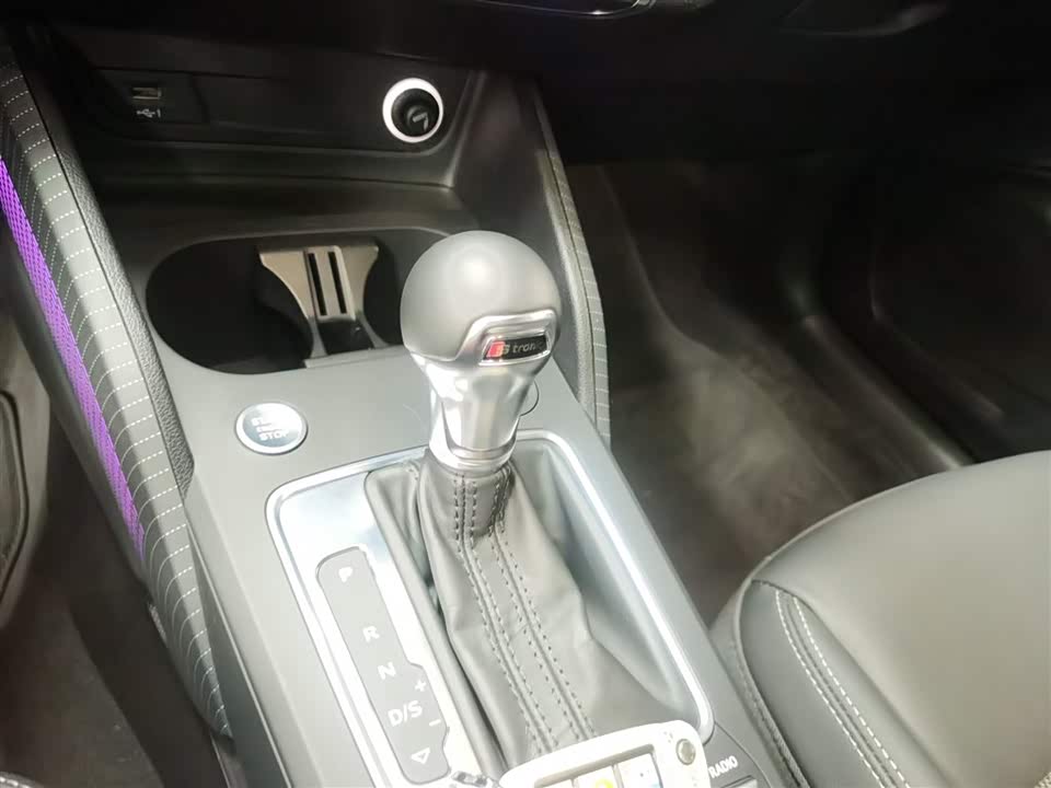 Audi Q2L Audi Q2L