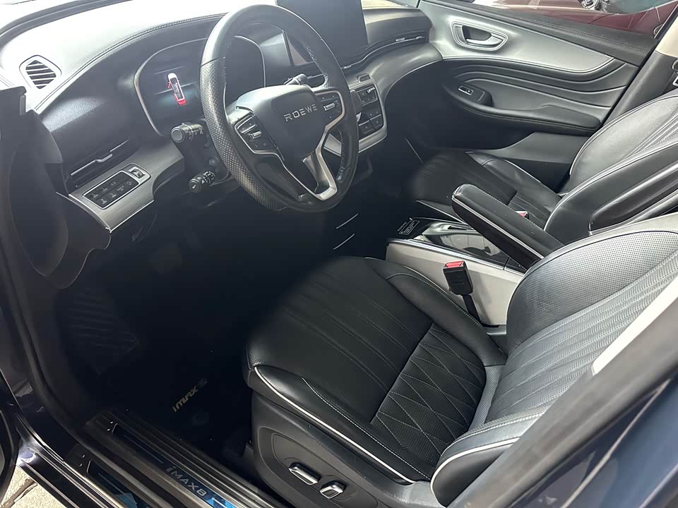 Roewe iMAX8