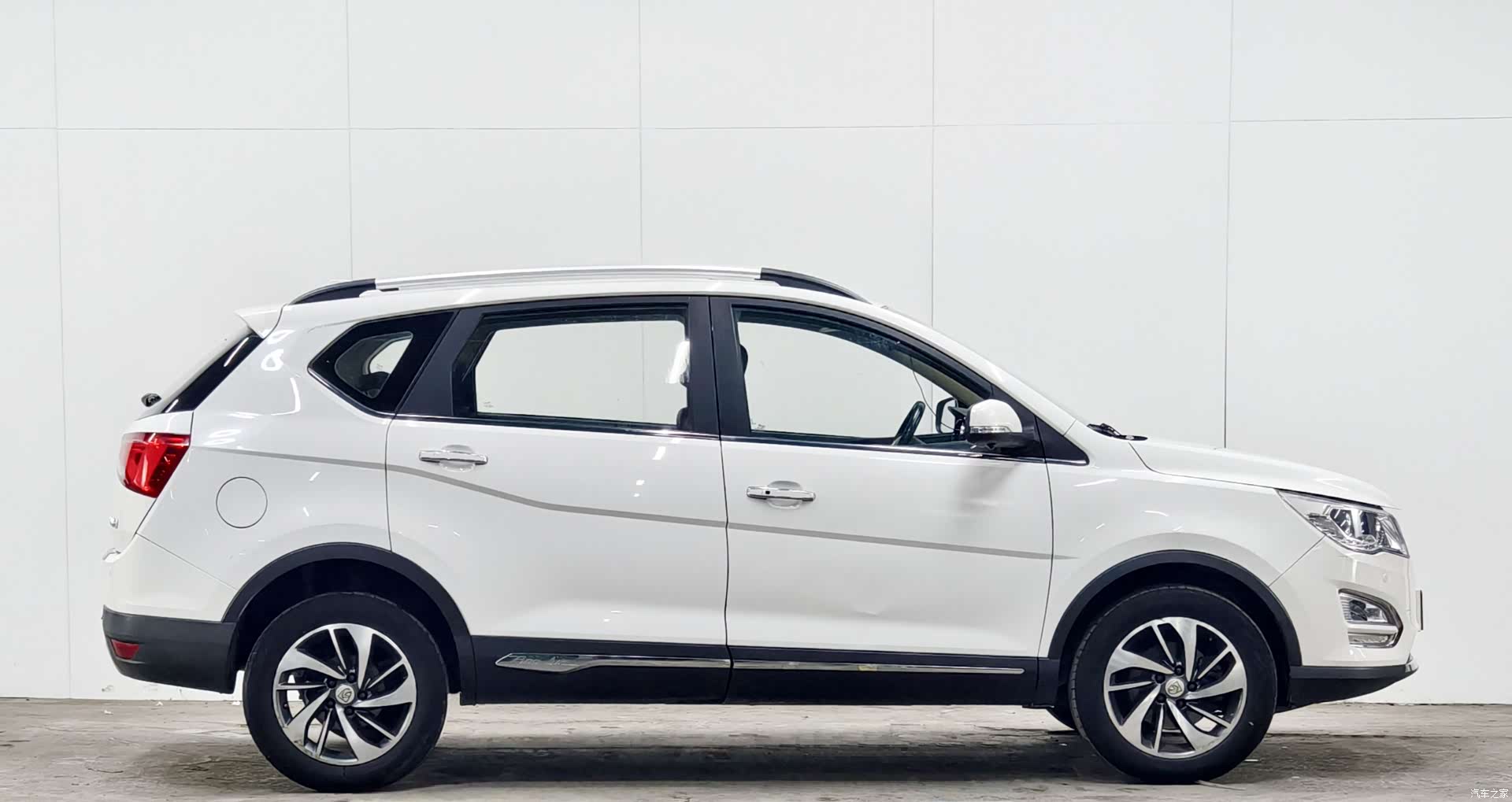 Wuling 560, 2017 8