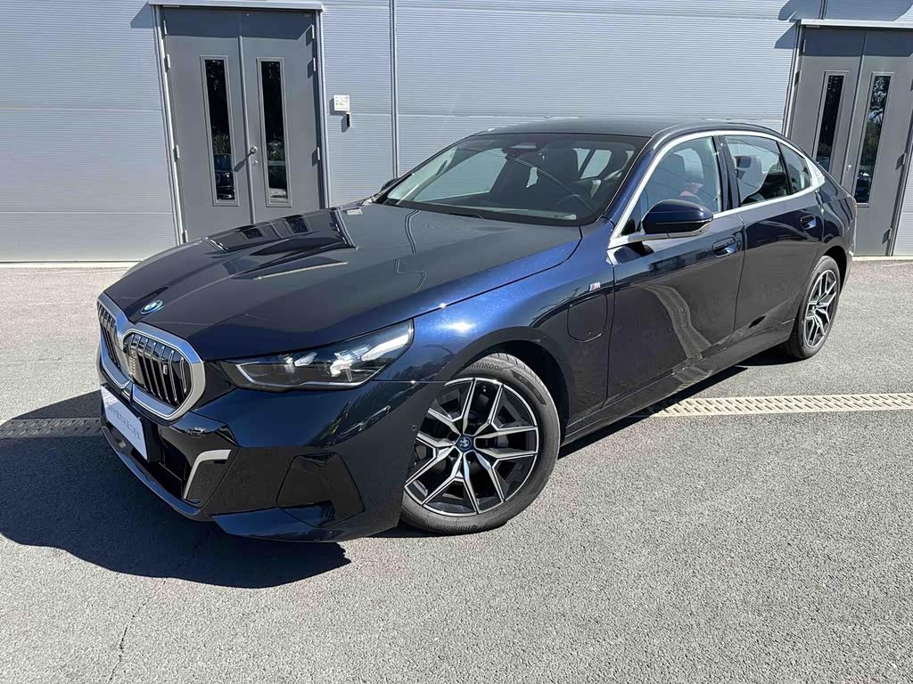 BMW i5