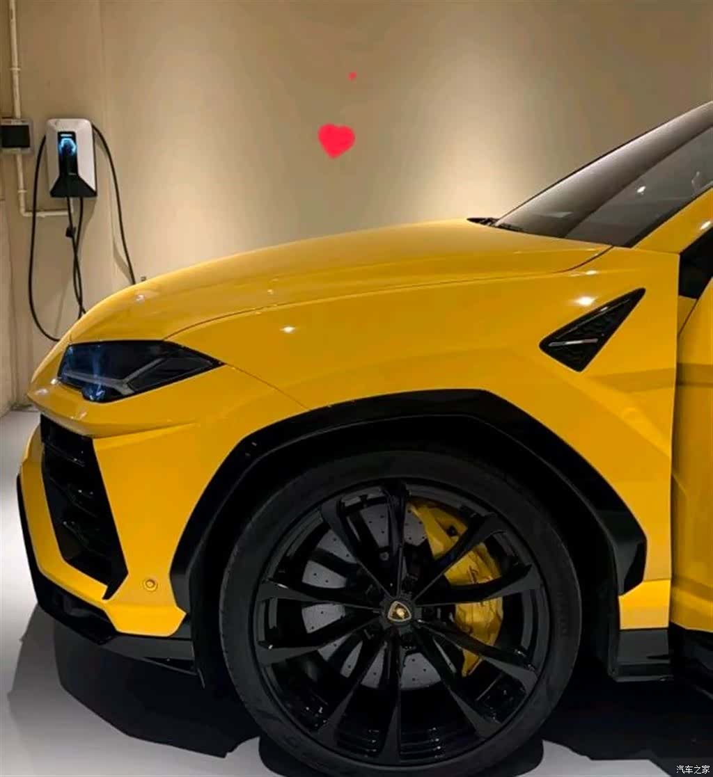 Lamborghini Urus, 2022 2