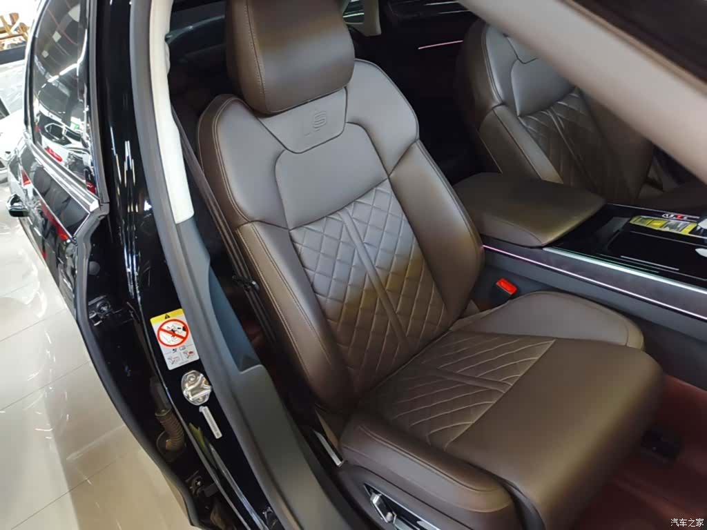 Audi A8L, 2021 19