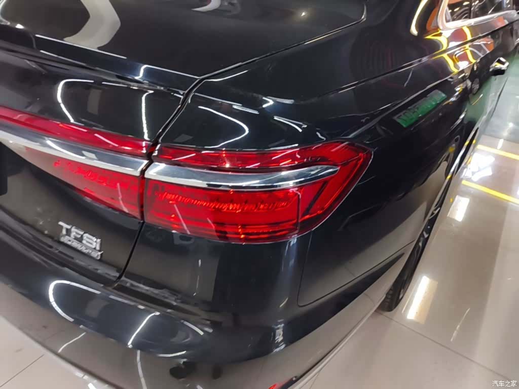 Audi A8L, 2021 24