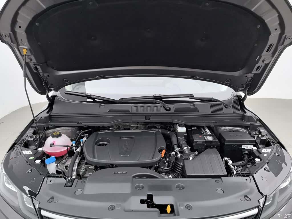 Geely Coolray, 2026 6