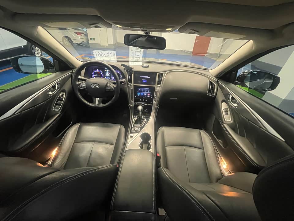 Infiniti Q50L
