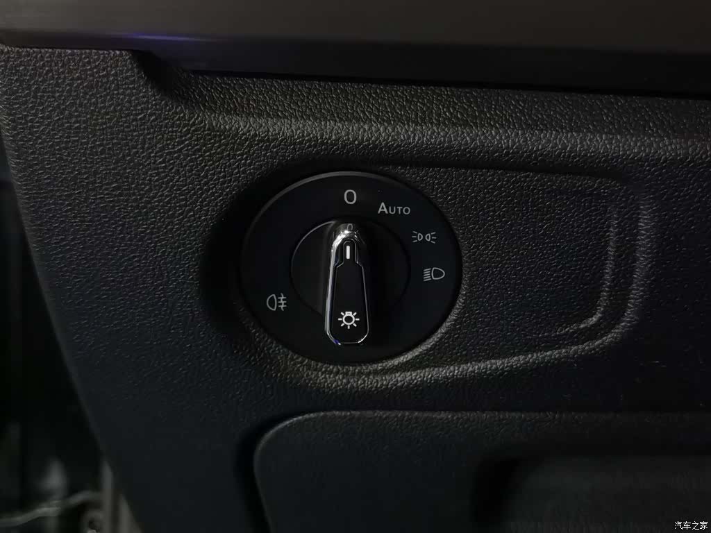 Volkswagen Passat, 2020 21