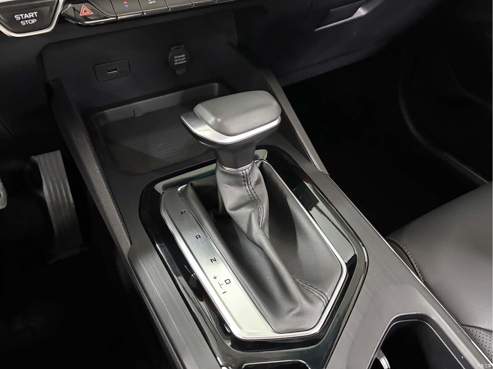 Geely Emgrand, 2021 16