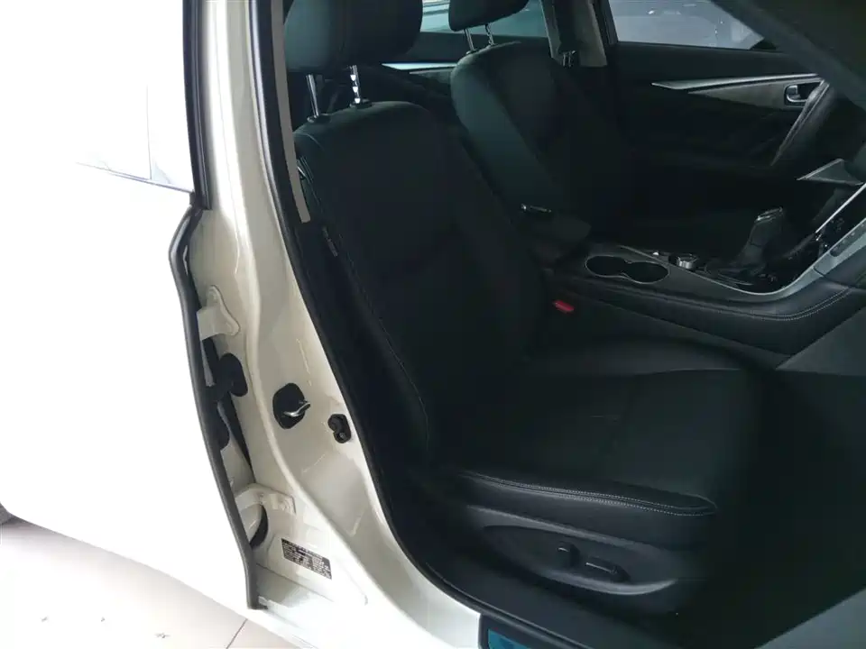 Infiniti Q50L Infiniti Q50L