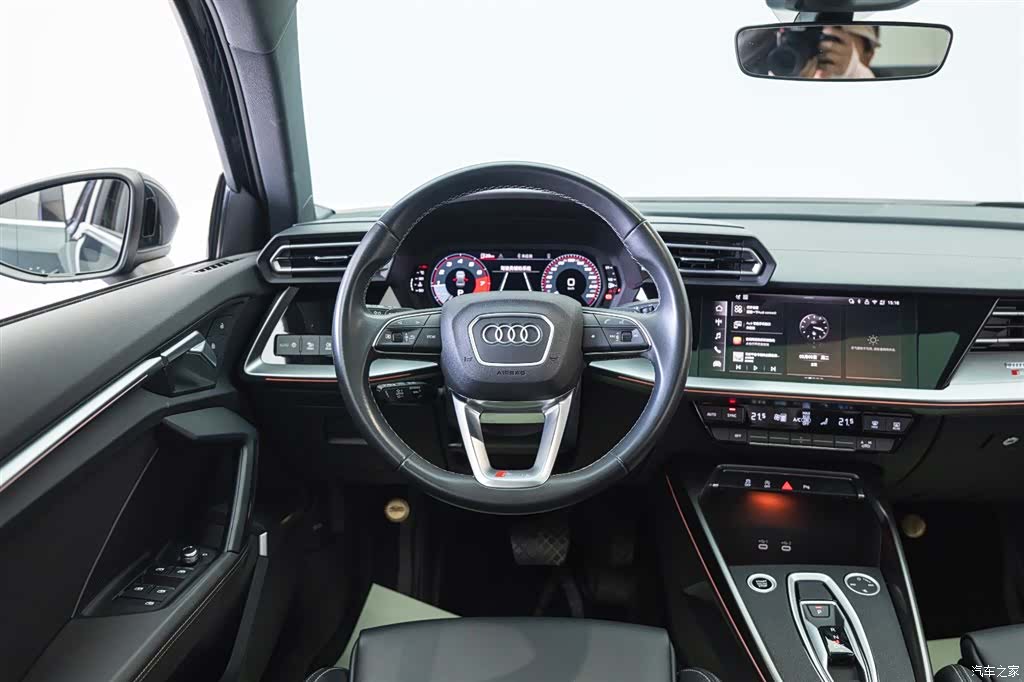 Audi Flying Spur, 2025 18