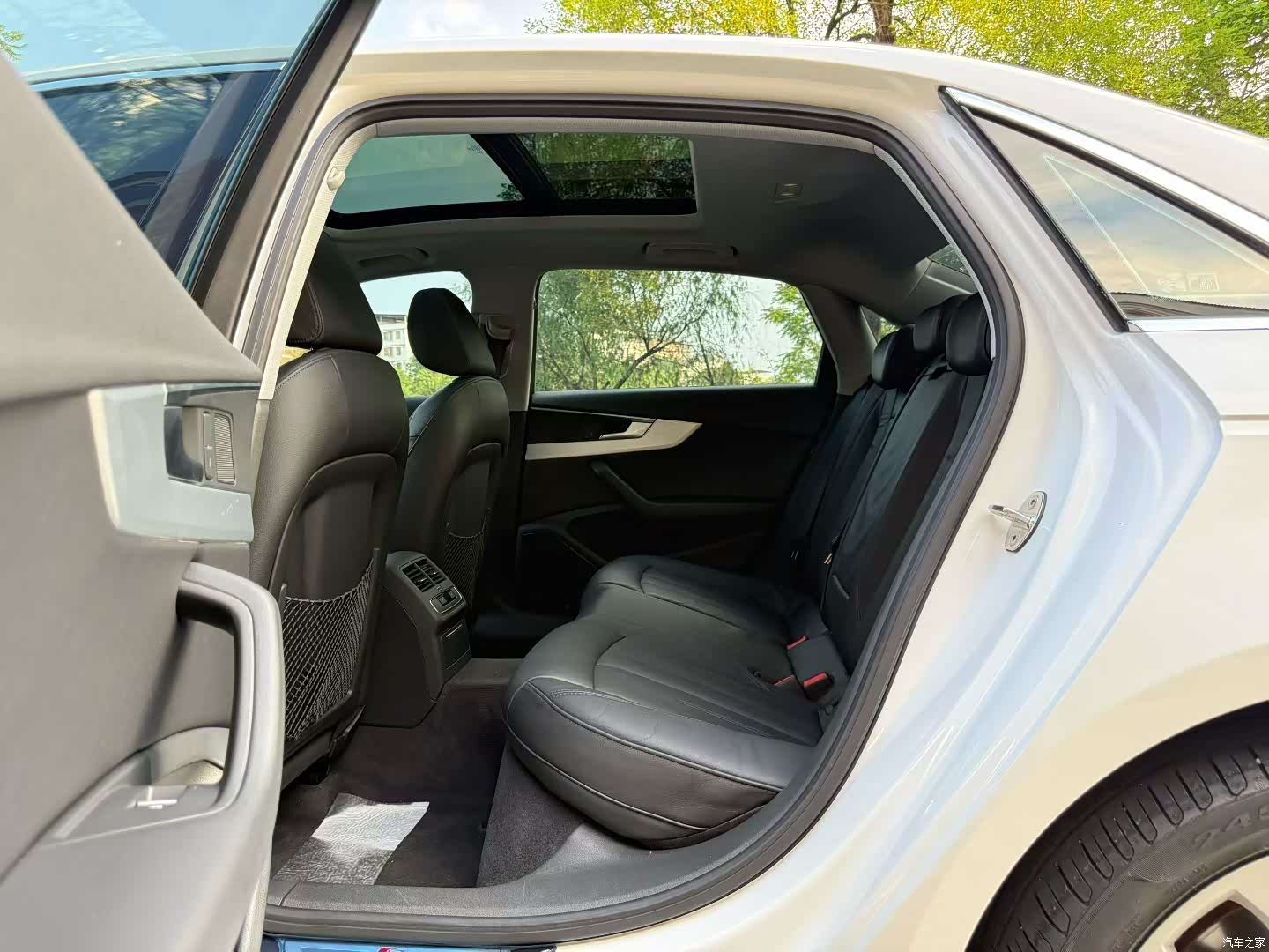 Audi A4L, 2019 6