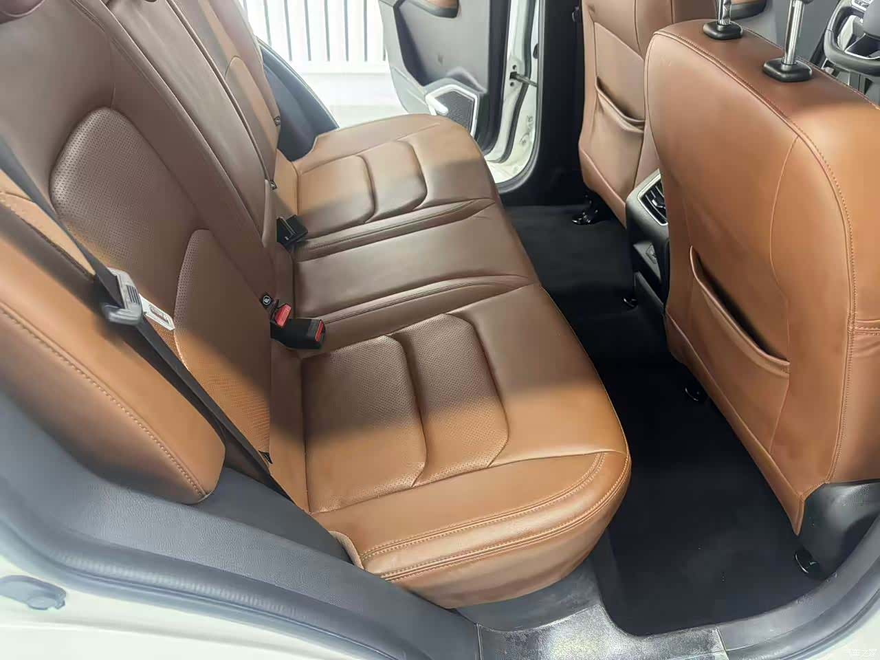 Geely X6, 2022 17