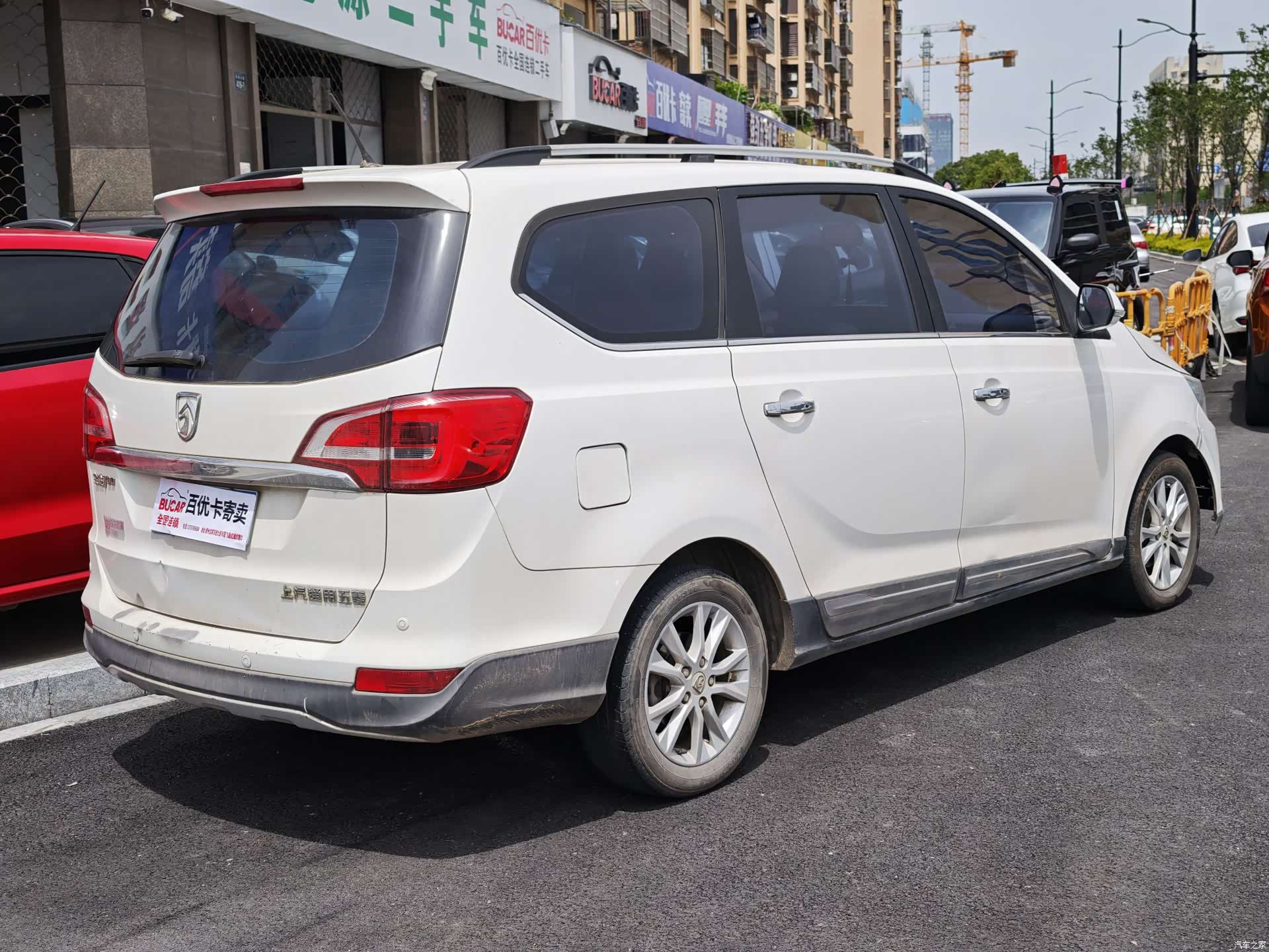 Wuling 730, 2016 4