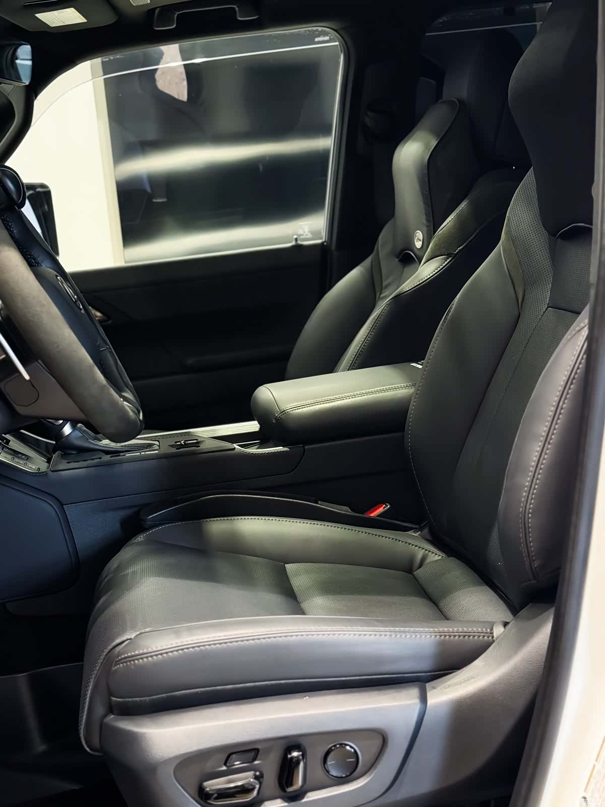 Lexus GX, 2024 11