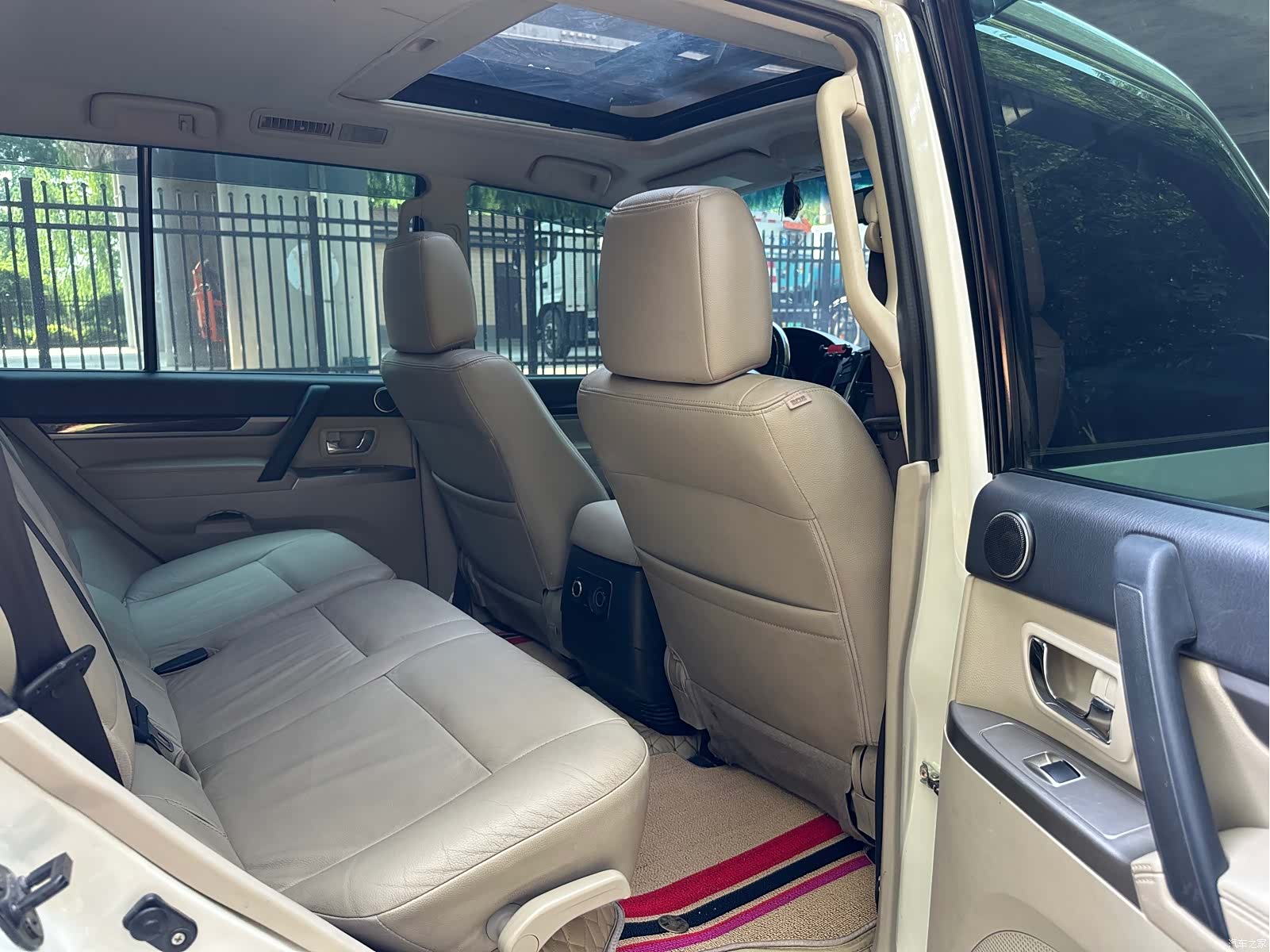 Mitsubishi Pajero, 2020 15