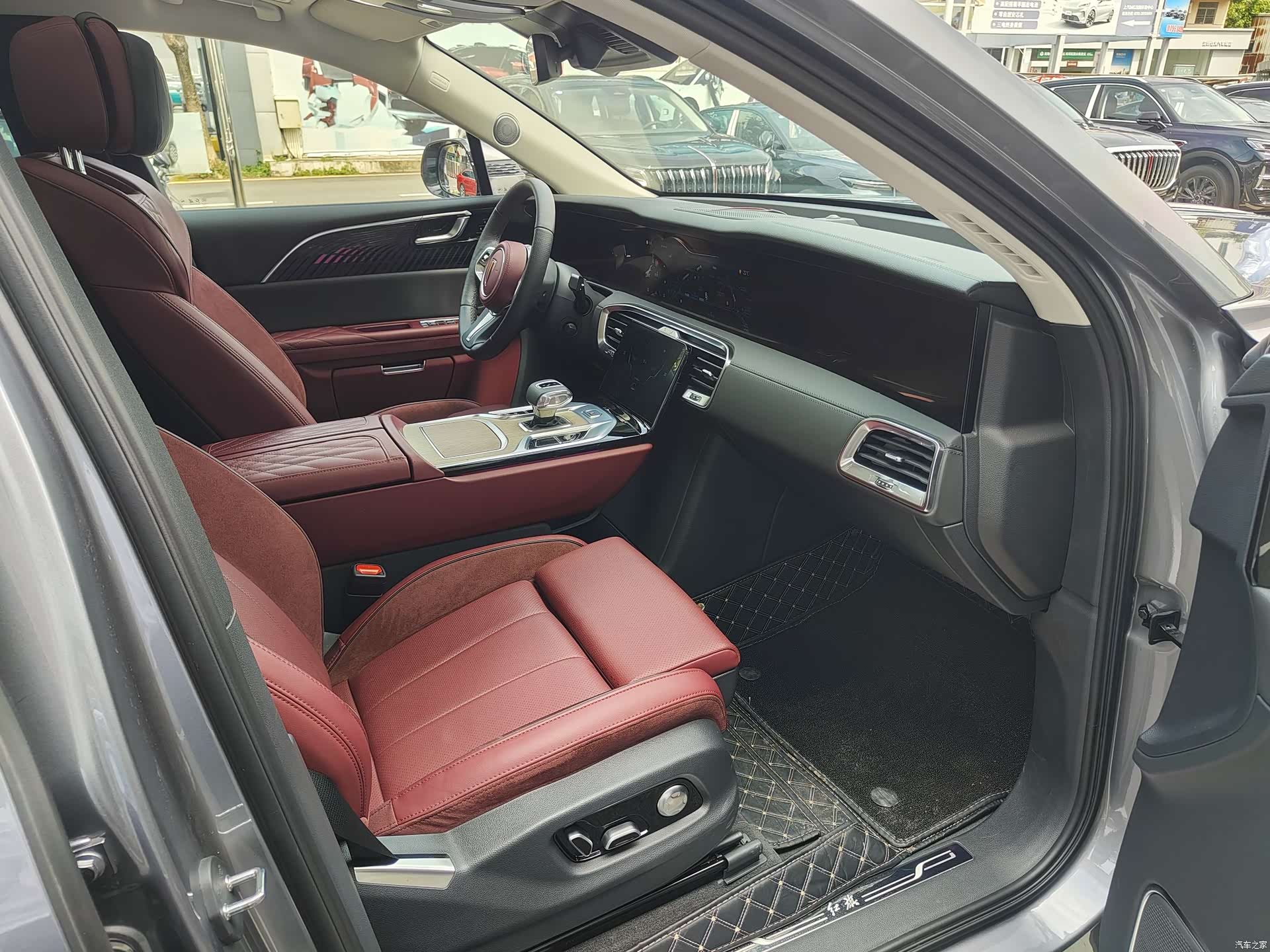 Hongqi E-HS9, 2023 26