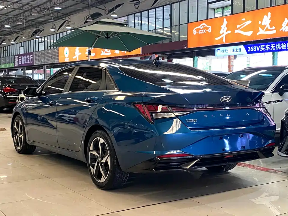 Hyundai Elantra