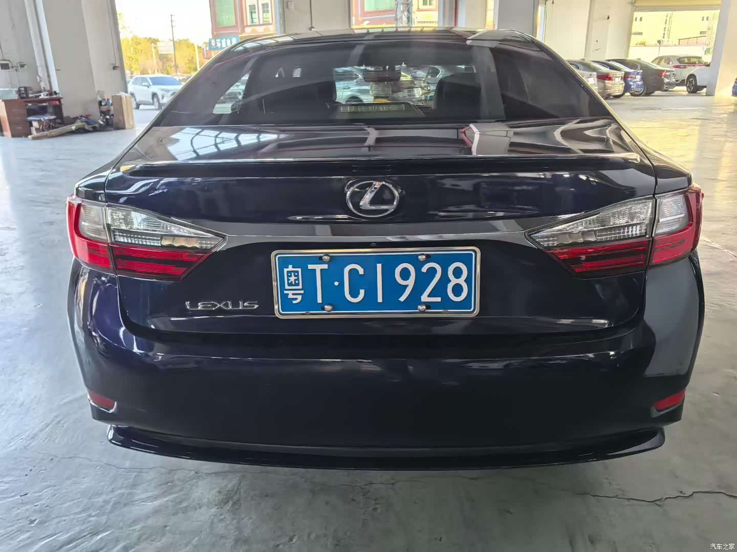 Lexus ES, 2018 2