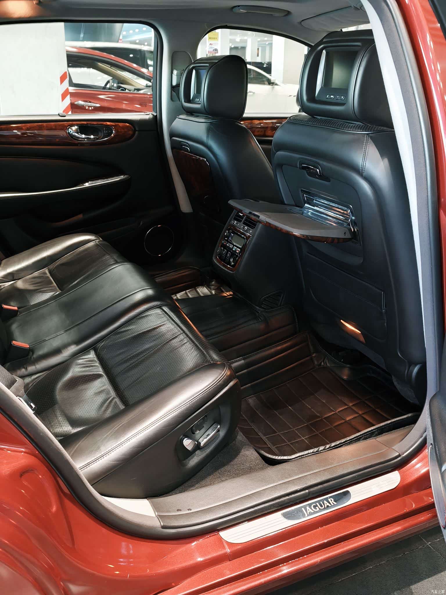 Jaguar XJ, 2009 9