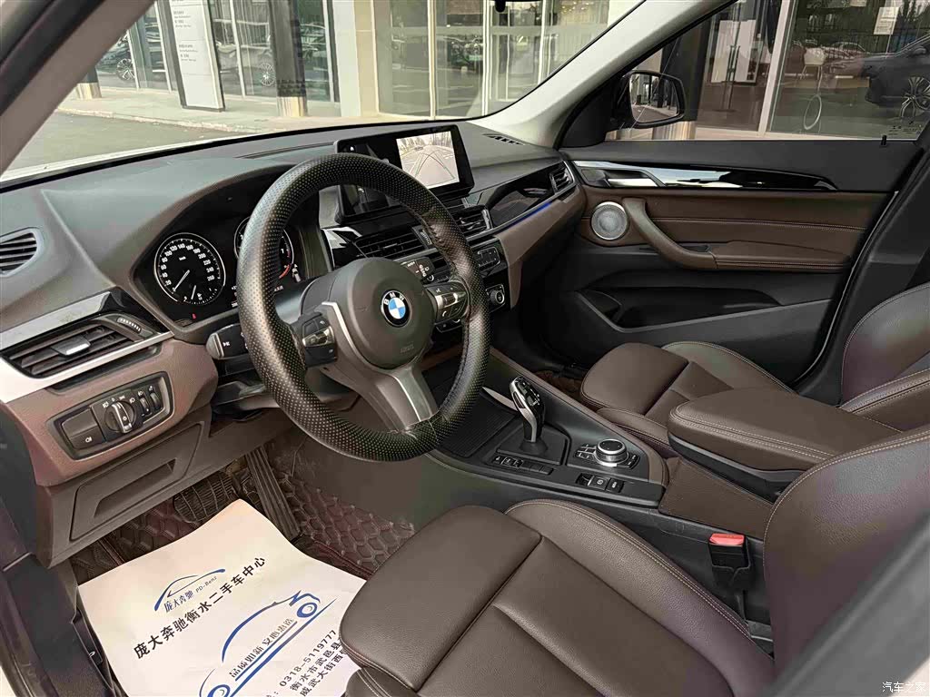 BMW X1, 2021 все фото