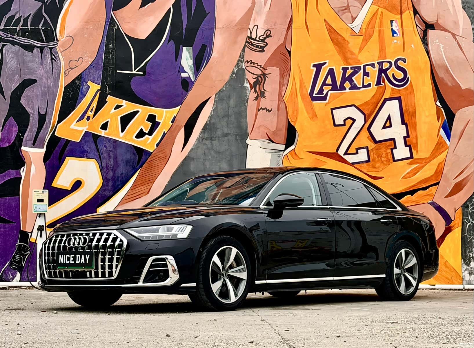 Audi A8L