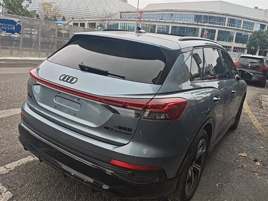 Audi Q4