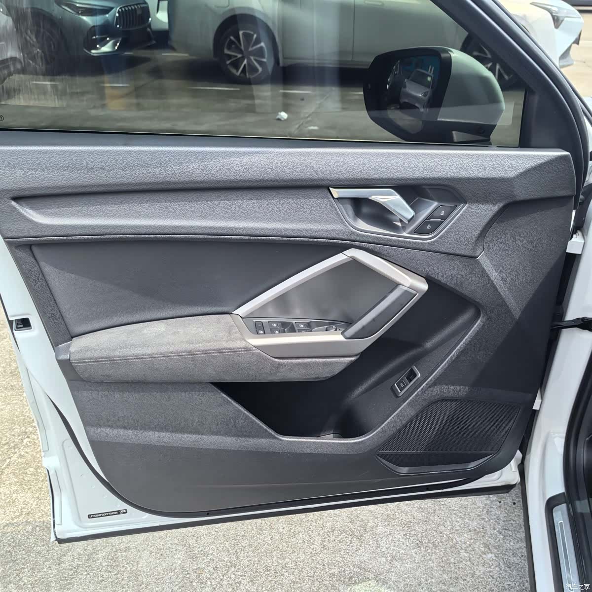Audi Q3, 2023 10