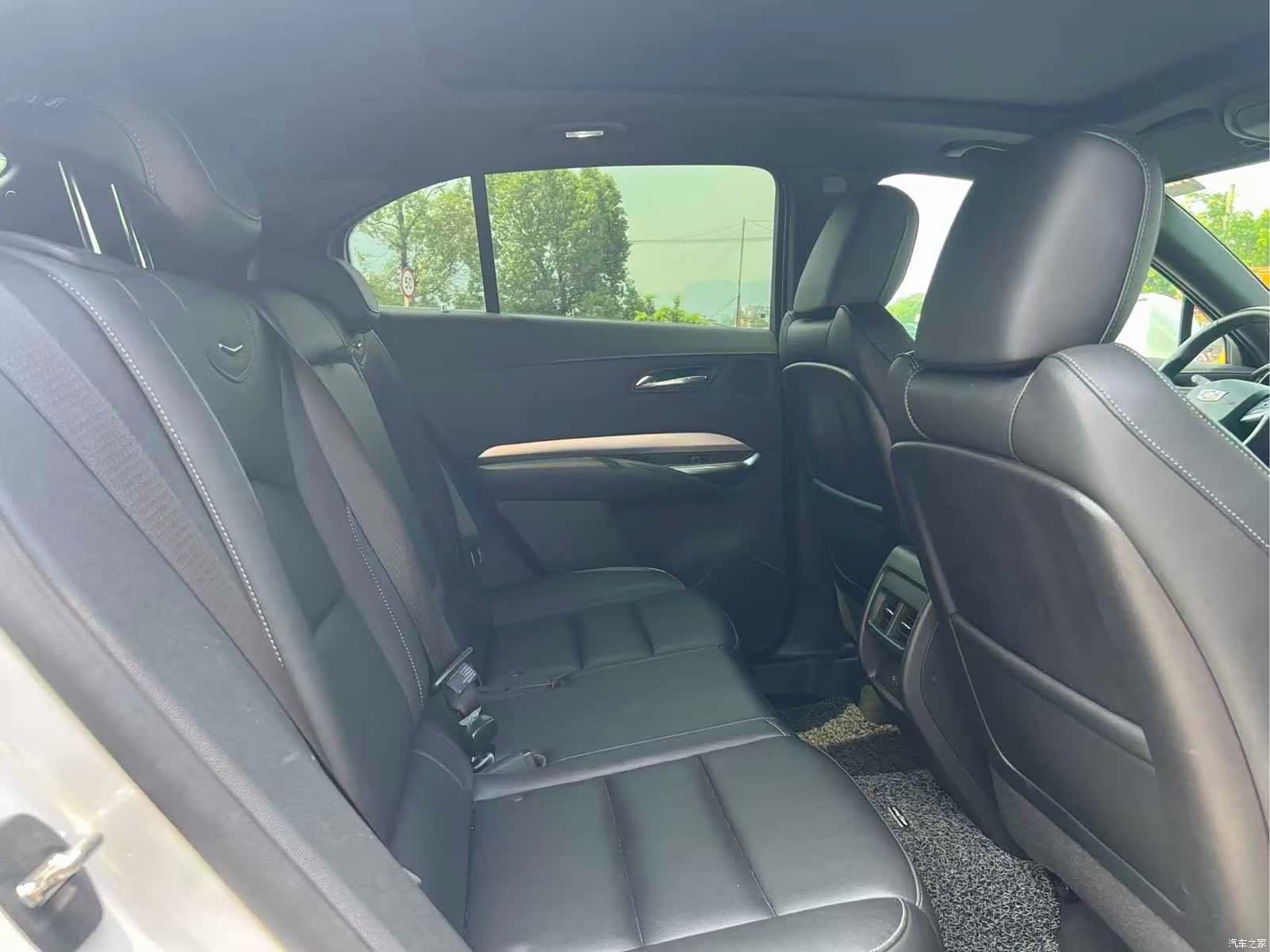 Cadillac XT4, 2020 4