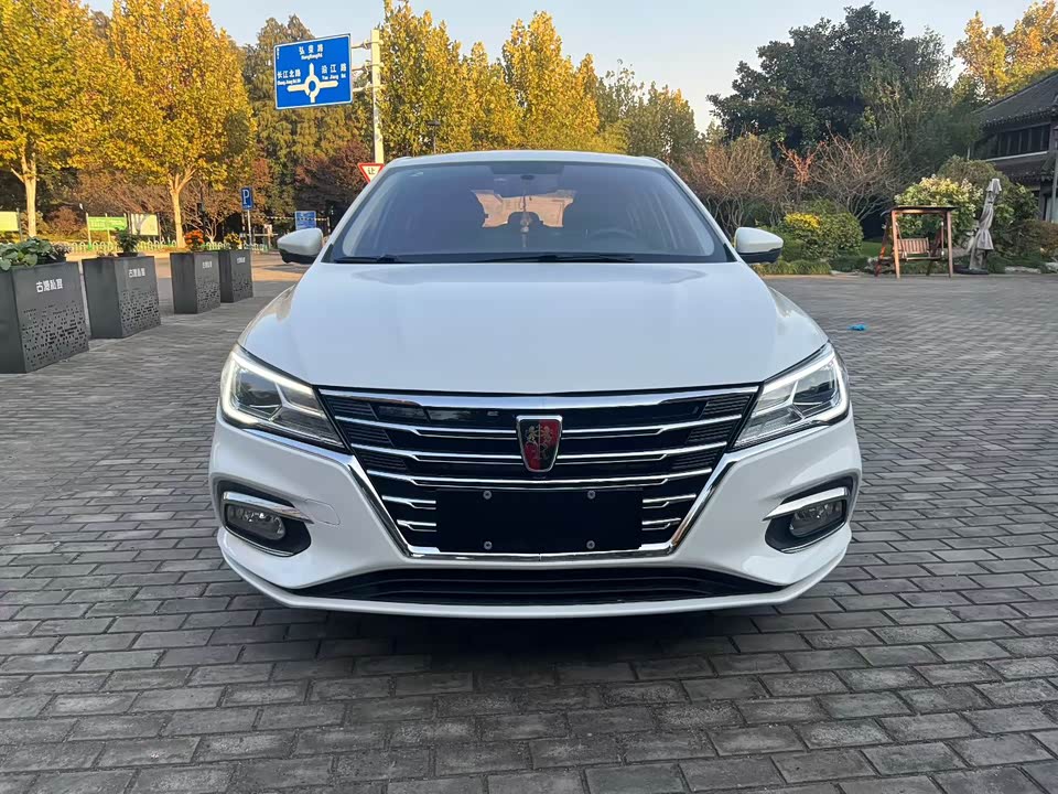 Roewe i5