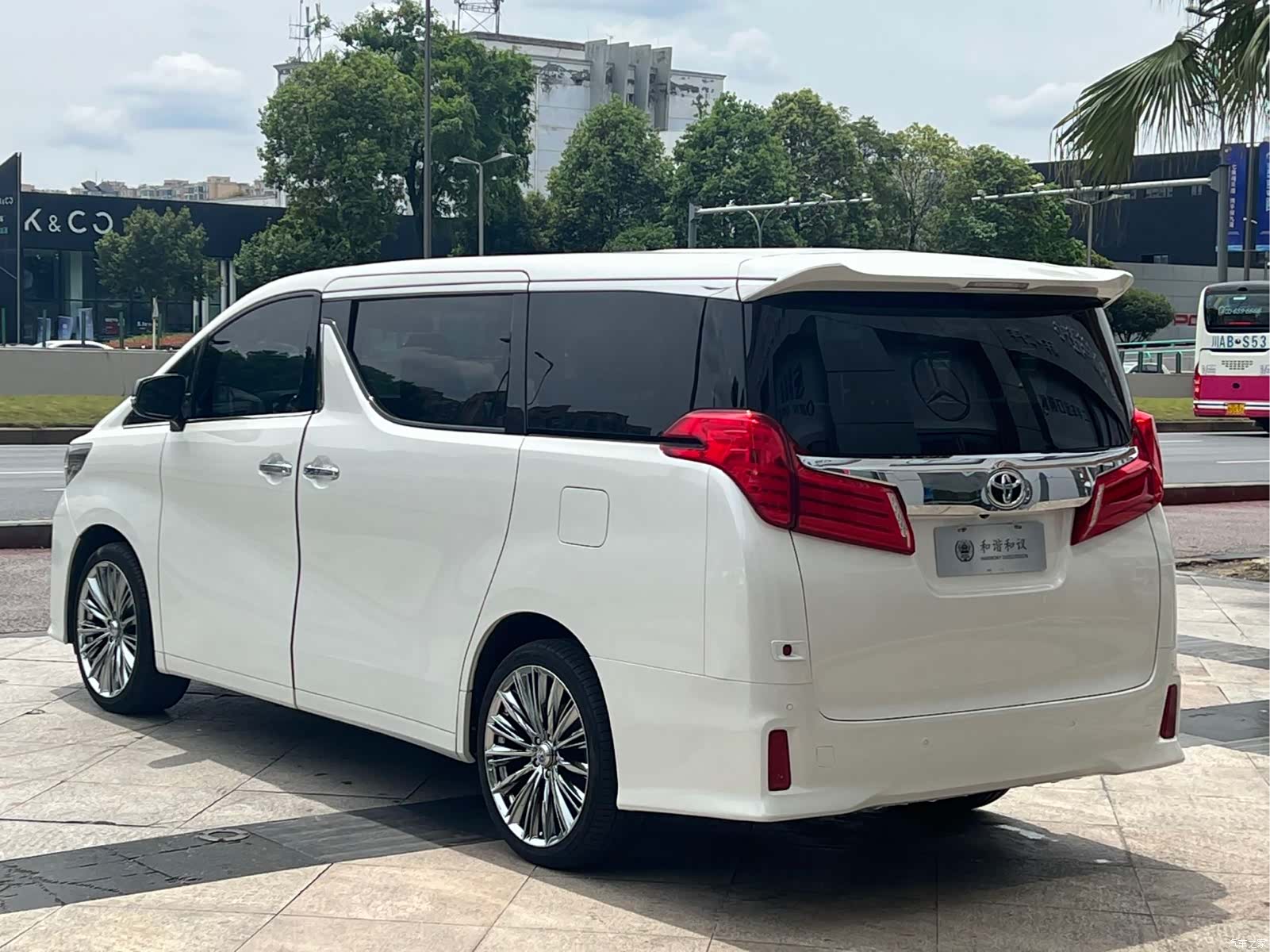 Toyota Alphard, 2018 6