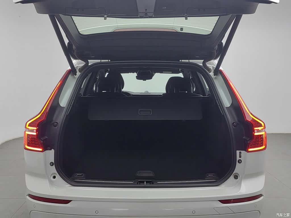 Volvo XC60, 2018 16