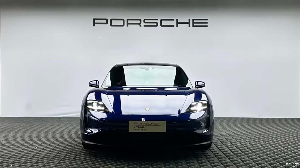 Porsche Taycan, 2021 2