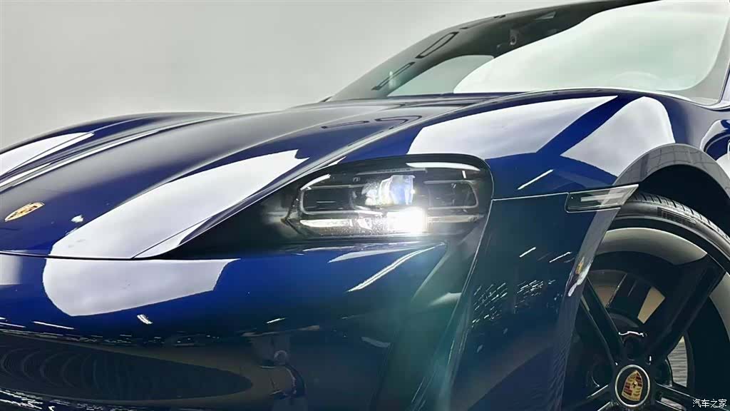 Porsche Taycan, 2021 7