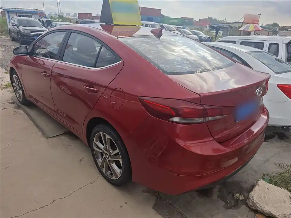 Hyundai Lead