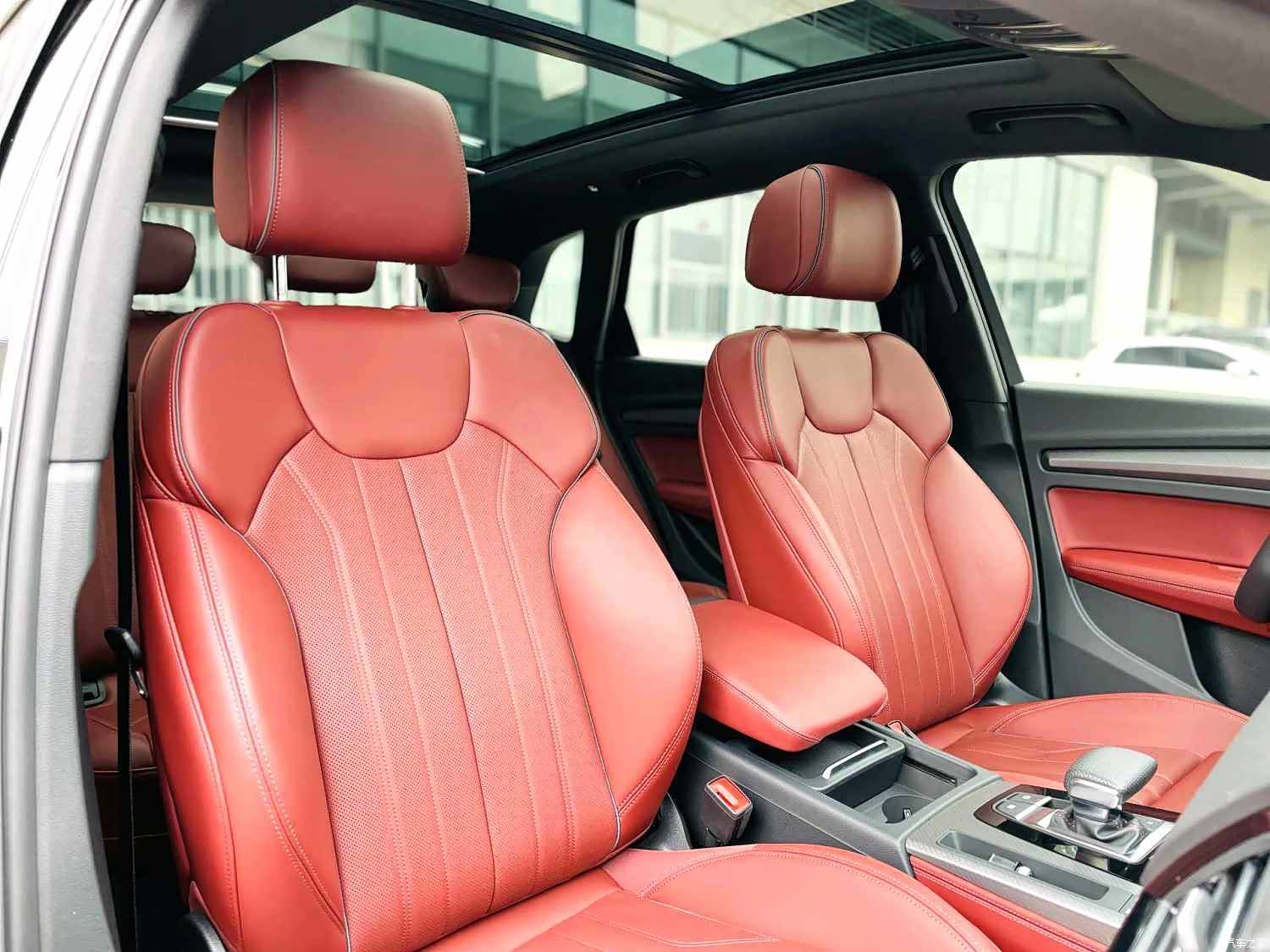 Audi Q5L, 2024 все фото