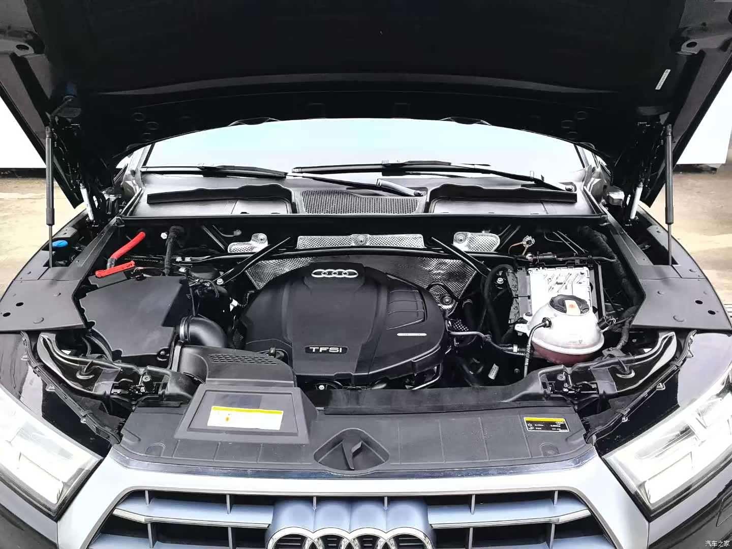 Audi Q5L, 2019 10
